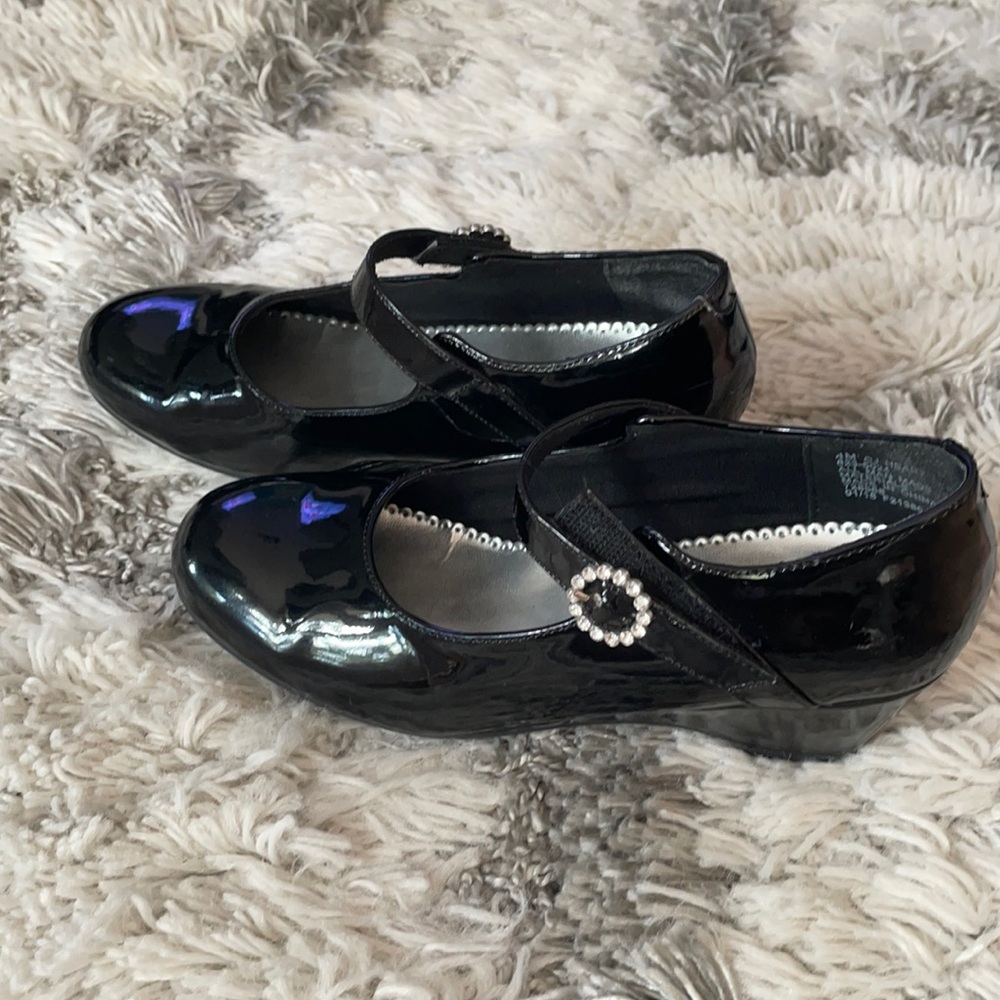 Big girl dress shoes size 4
